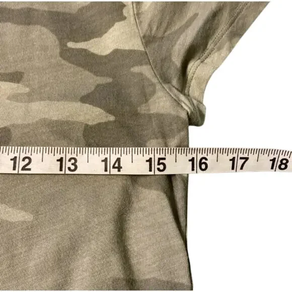 Athleta Green Camo Camouflage T-Shirt Crew Neck Short Cap Sleeve Women's Sz S - Picture 6 of 8